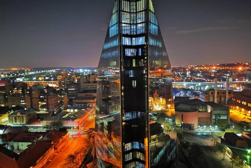 1507-Amazing Views & Unique Joburg Cbd Luxury Apartment Йоханесбург Екстериор снимка