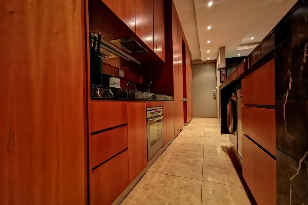 1507-Amazing Views & Unique Joburg Cbd Luxury Apartment Йоханесбург Екстериор снимка